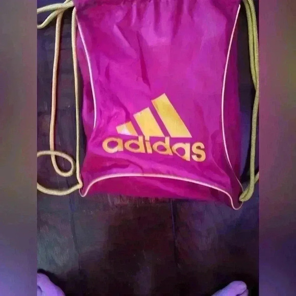 Adidas drawstring bag - Picture 2 of 6
